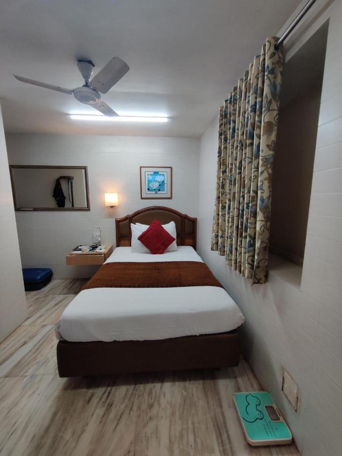 Capital Hotel Mumbai Exteriör bild